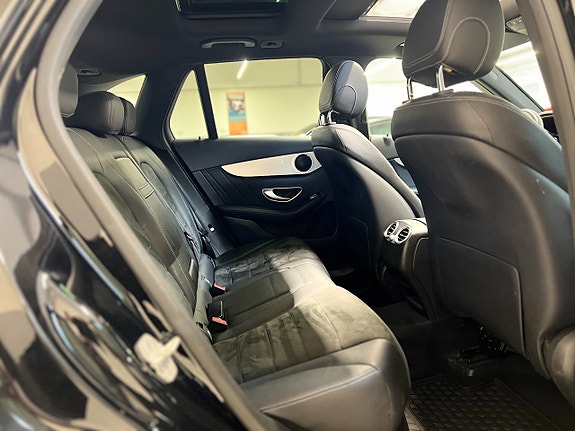 Mercedes-Benz GLC220 d 28 of 30