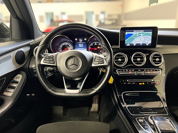 Mercedes-Benz GLC220 d 14 of 30