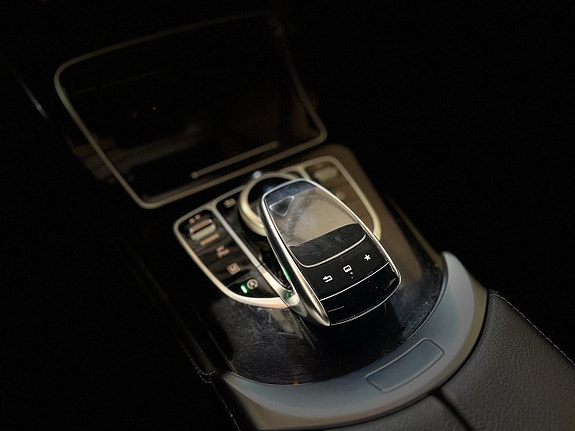 Mercedes-Benz GLC220 d 25 of 30