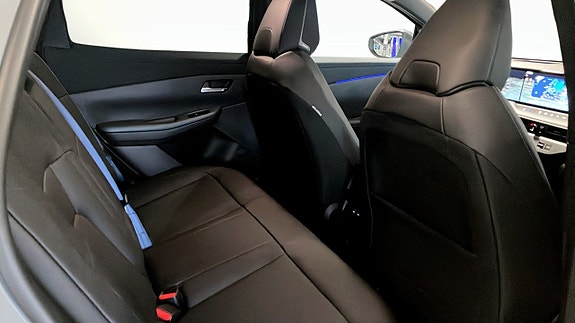 Nissan Leaf 8 of 14