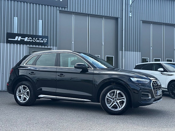 Audi Q5 2 of 5