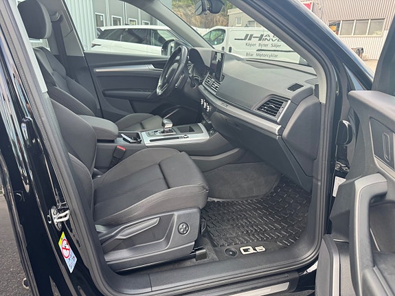 Audi Q5 12 of 23