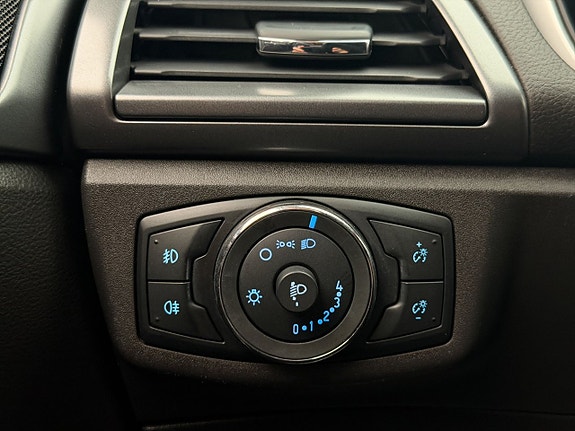 Ford Mondeo 14 of 27
