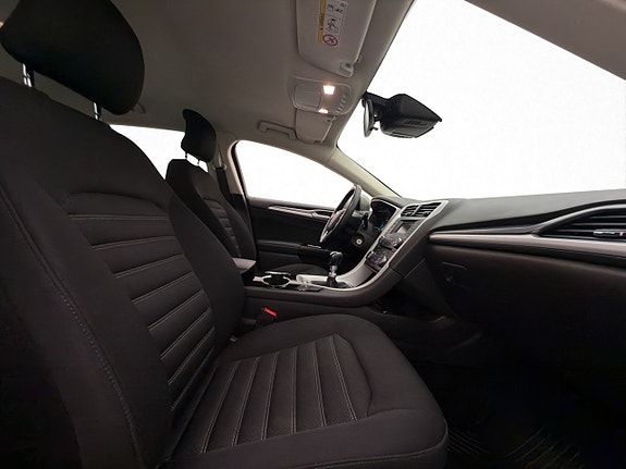 Ford Mondeo 20 of 27