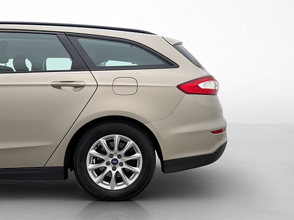 Ford Mondeo 27 of 27