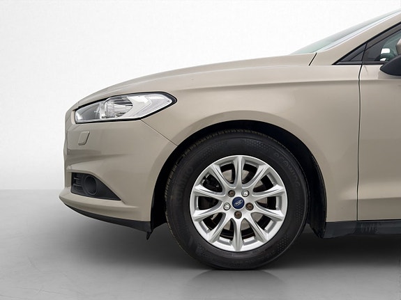 Ford Mondeo 26 of 27