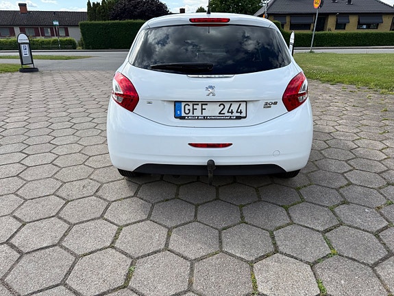 Peugeot 208 5 of 13