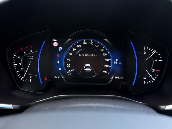 Hyundai Santa Fe 16 of 30