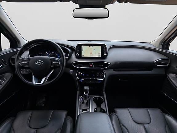 Hyundai Santa Fe 12 of 30