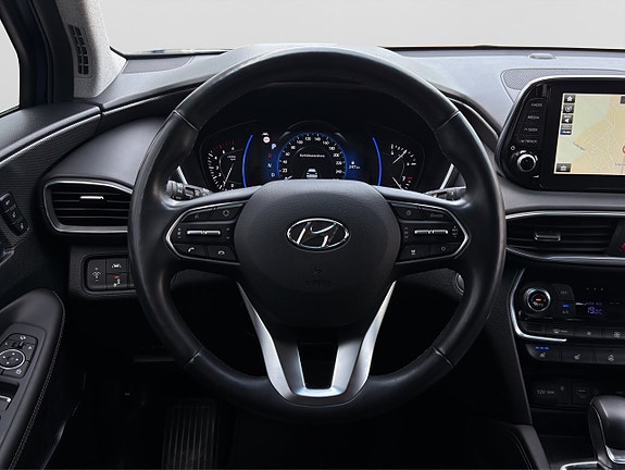 Hyundai Santa Fe 14 of 30