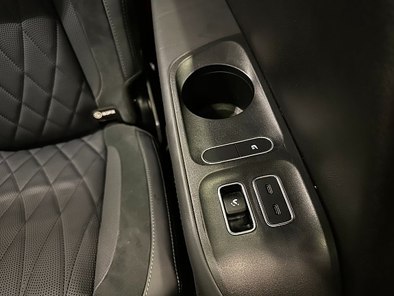 Mercedes-Benz GLS350 d 16 of 30
