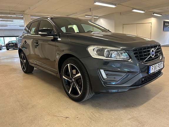 Volvo XC60 3 of 23