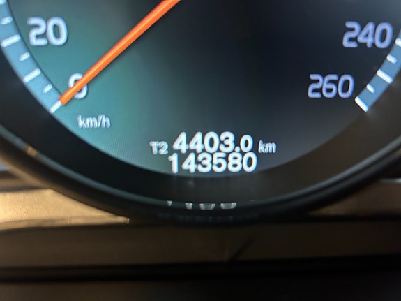 Volvo XC60 14 of 23