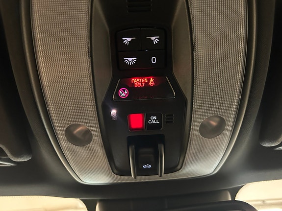 Volvo XC60 17 of 23