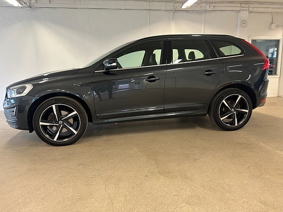 Volvo XC60 2 of 23