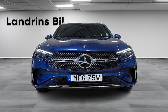 Mercedes-Benz GLC220 d 2 of 5