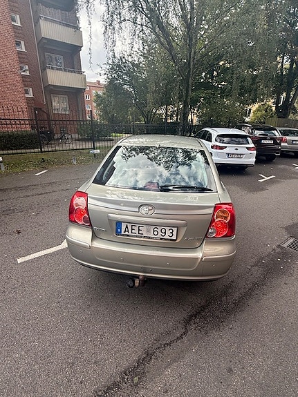 Toyota Avensis 5 of 5
