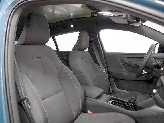 Volvo C40 8 of 16
