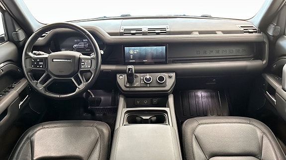 Land Rover Defender 110 4 of 5