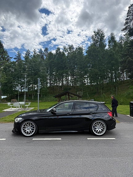 BMW M135i 2 of 5
