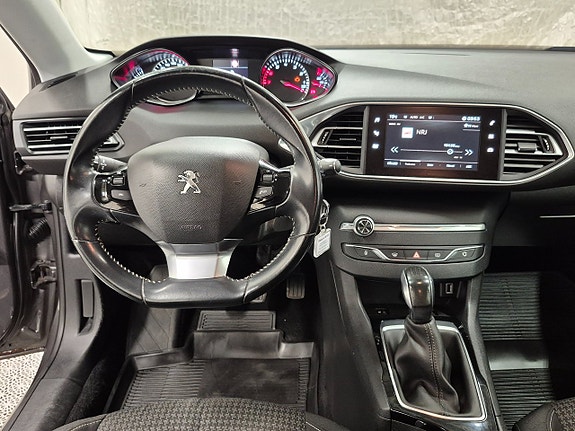 Peugeot 308 SW 6 of 7