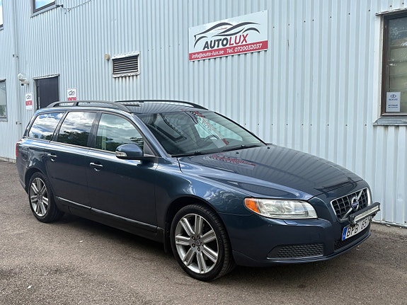 Volvo V70 4 of 17