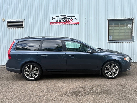 Volvo V70 5 of 17