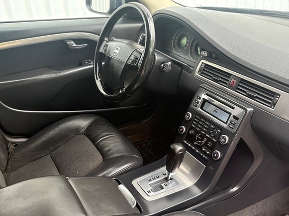 Volvo V70 14 of 17
