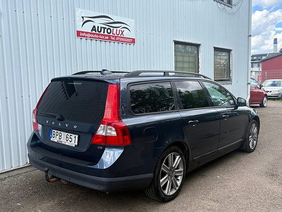 Volvo V70 6 of 17