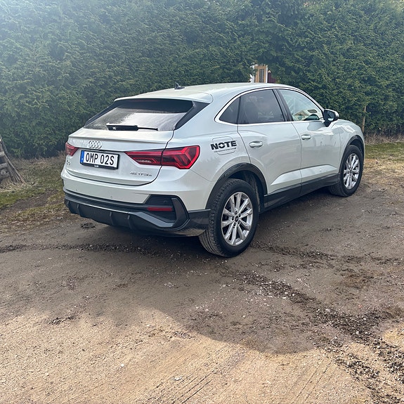 Audi Q3 2 of 4