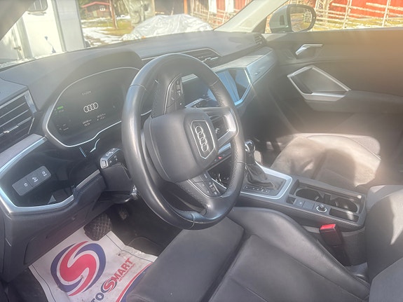 Audi Q3 4 of 4