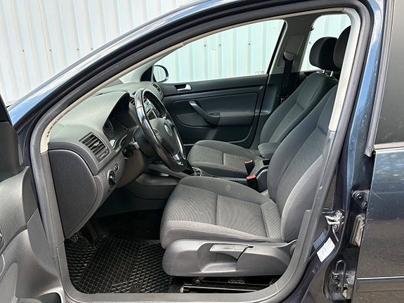 Volkswagen Golf V 8 of 14
