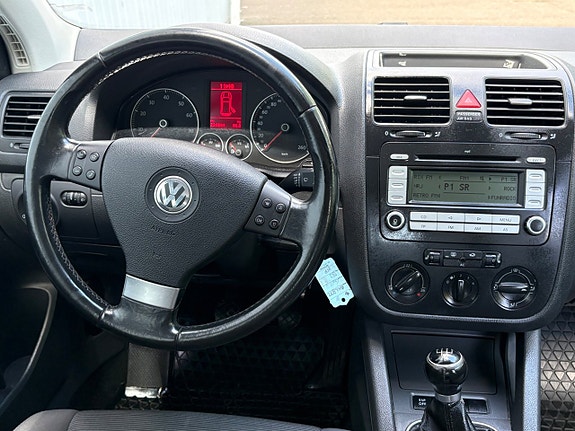 Volkswagen Golf V 12 of 14