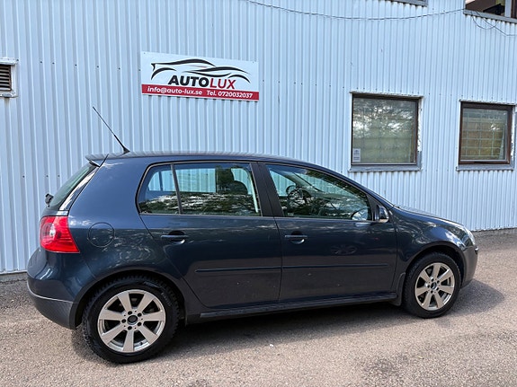 Volkswagen Golf V 5 of 14