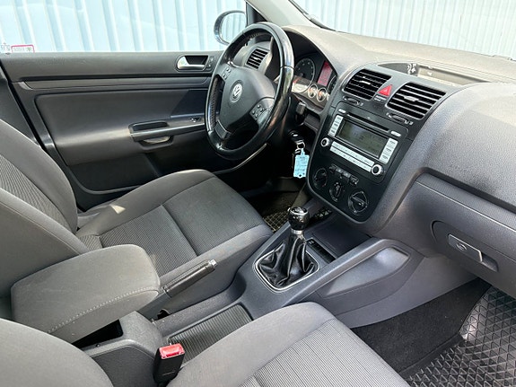 Volkswagen Golf V 14 of 14