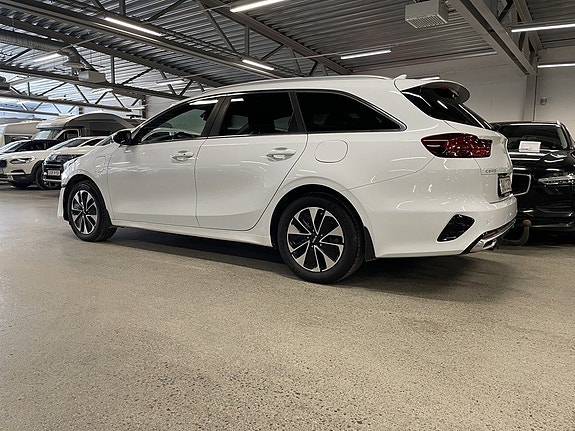 Kia Ceed 3 of 5