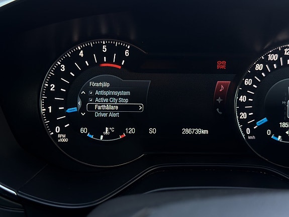 Ford Mondeo 15 of 30
