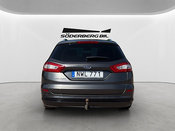 Ford Mondeo 26 of 30