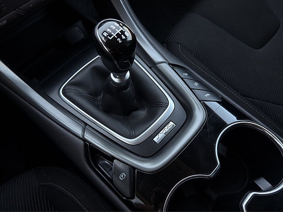 Ford Mondeo 17 of 30