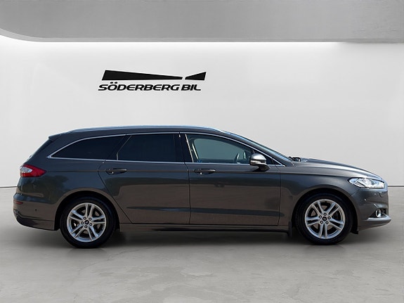 Ford Mondeo 30 of 30