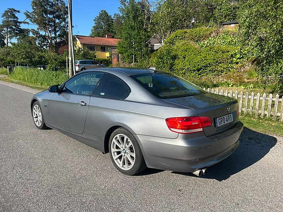 BMW 325d 4 of 5