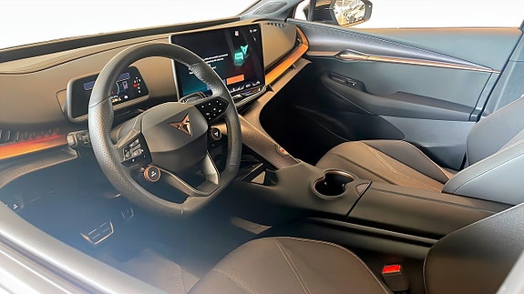 Cupra Tavascan 7 of 16