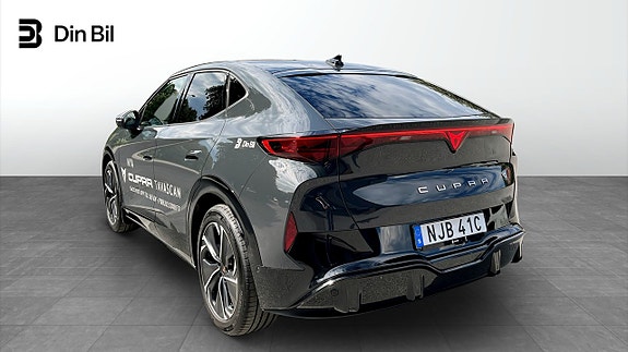 Cupra Tavascan 3 of 5