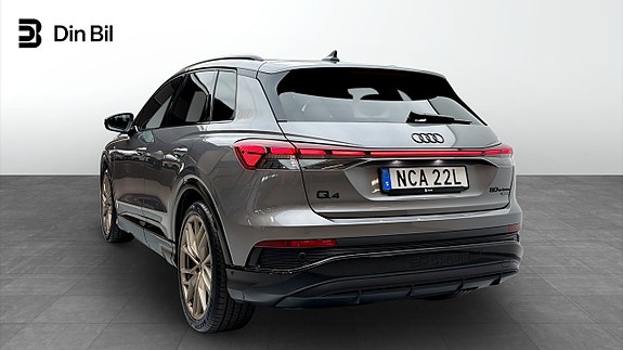 Audi Q4 e-tron 3 of 5