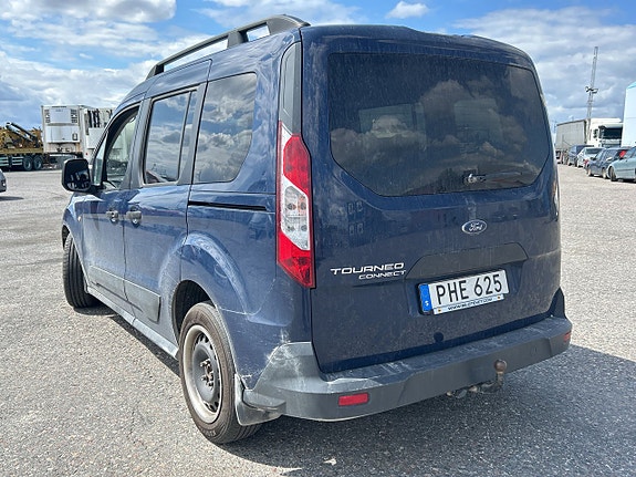 Ford Connect Tourneo 3 of 5