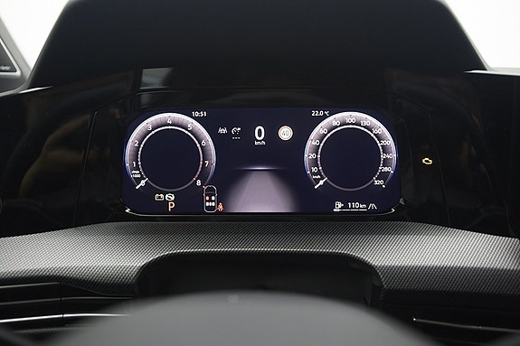 Volkswagen Golf VIII 6 of 17