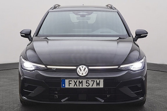 Volkswagen Golf VIII 3 of 17