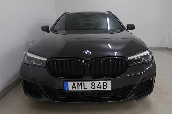 BMW 520d 2 of 5