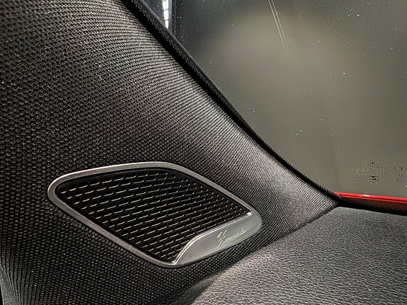 Mercedes-Benz B200 13 of 18