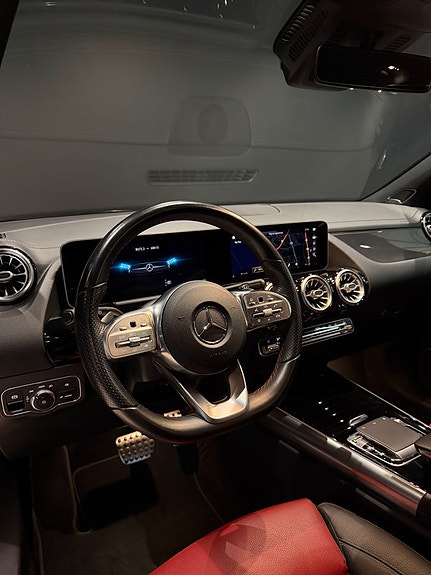 Mercedes-Benz B200 12 of 18